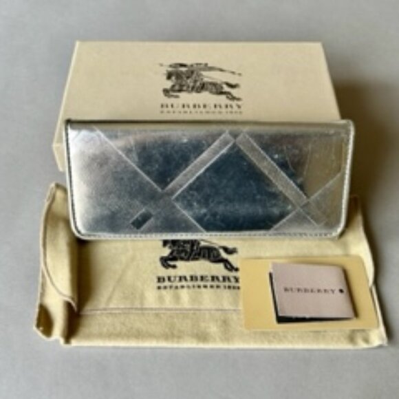 BURBERRY Silver Metallic Leather Embossed Check Slim Wallet Made in Italy - Picture 1 of 7